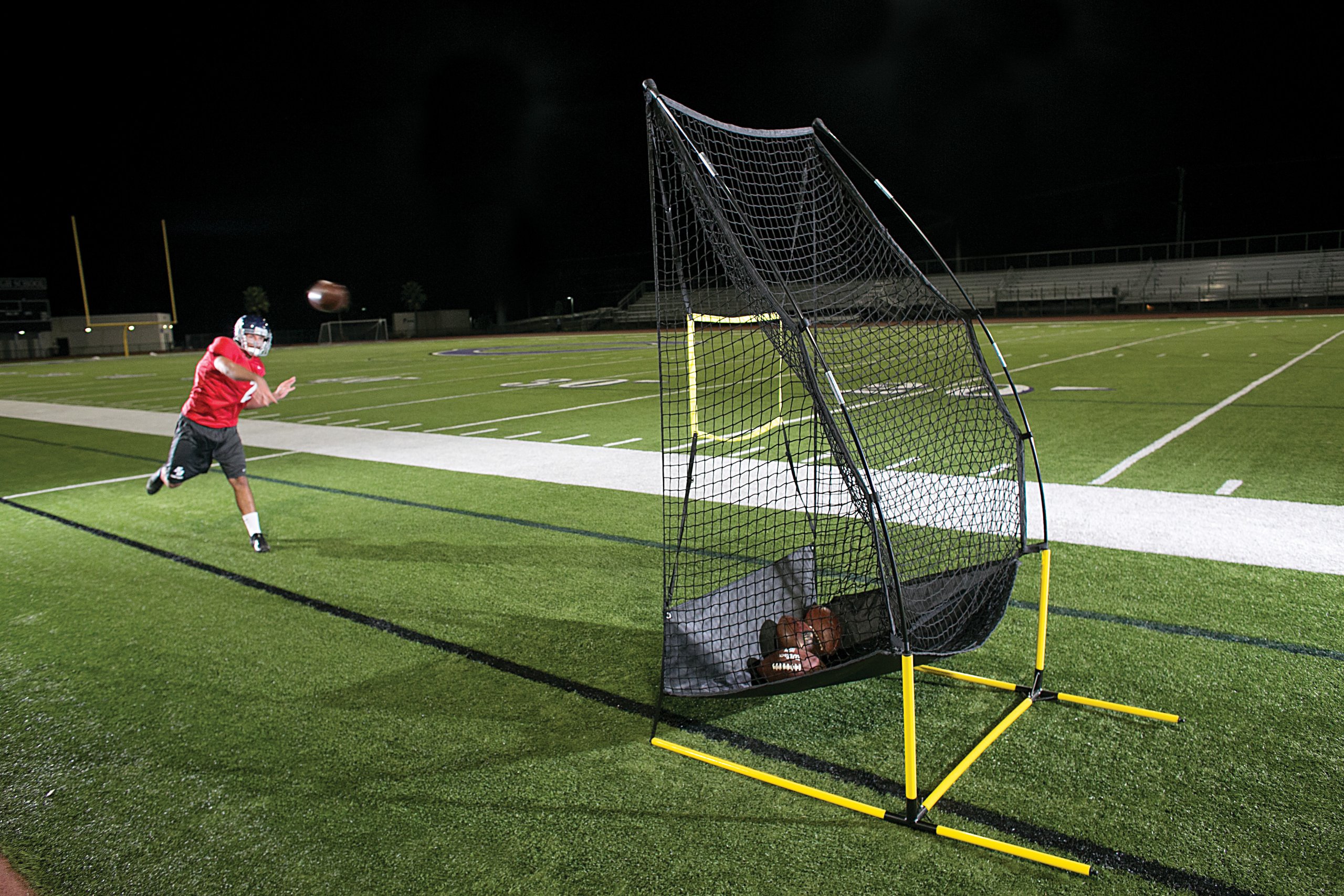 Amazon.com : SKLZ Quickster 4-in-1 Multi-Skill Football Net for