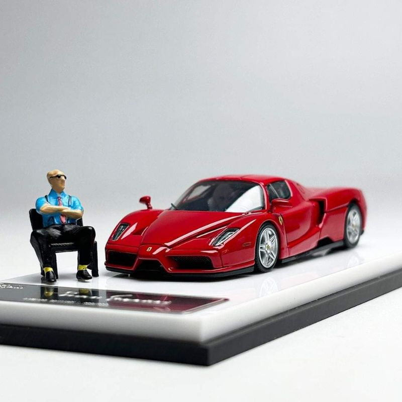 King Model Ferrari Enzo Red with Figure - MINIATURE TOY SHOP