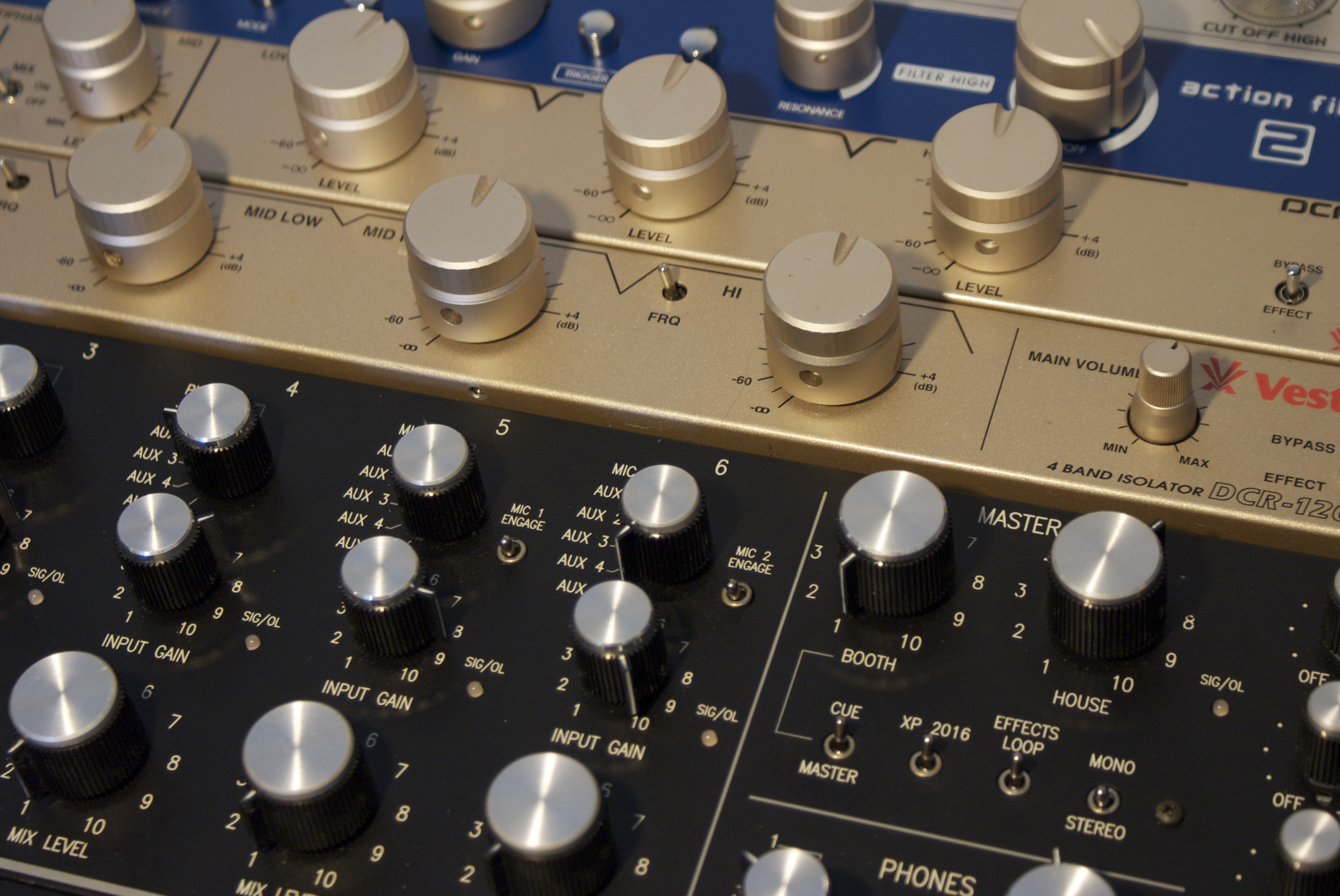 Modular Analogue DJ Mixer | James Kelly's blog