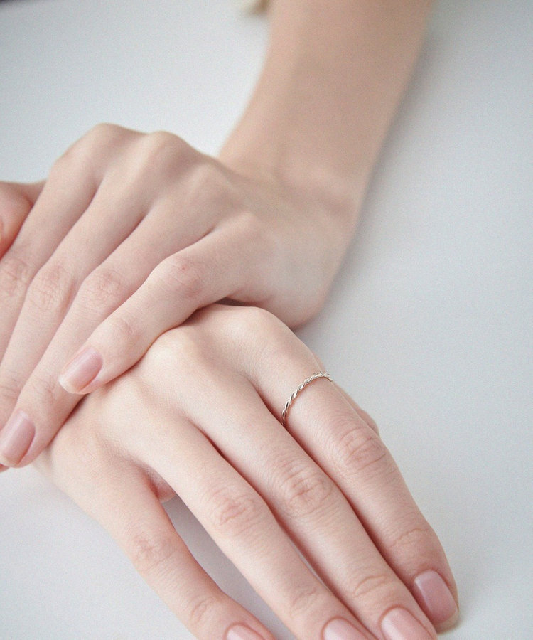 レイヤード] K10MPG ツイスト リング（710975） ｜ women（ウィメンズ