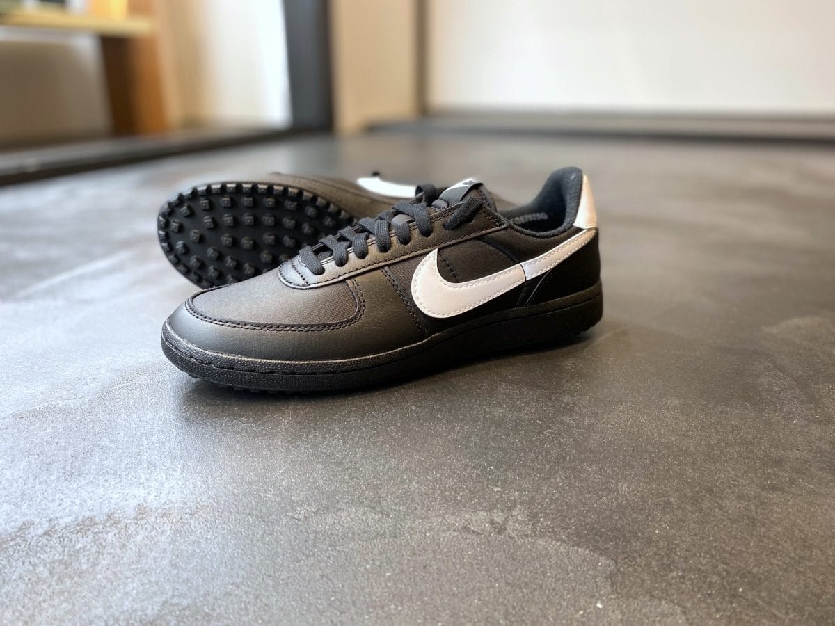 ナイキ「フィールド ジェネラル '82」の新作は黒と白で大人な印象