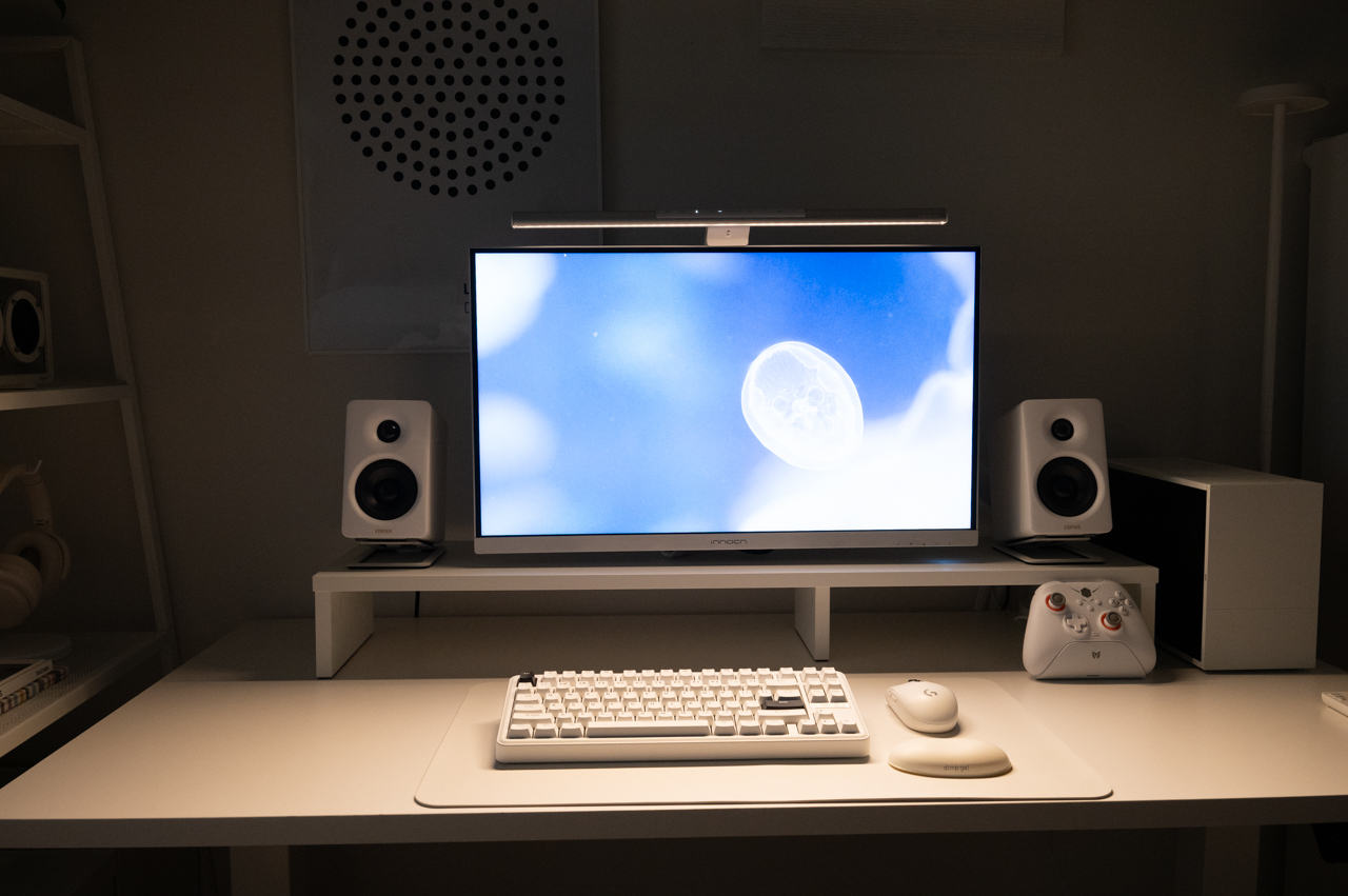 BenQ ScreenBar Pro レビュー／モニターライトの最高峰。自動点灯や