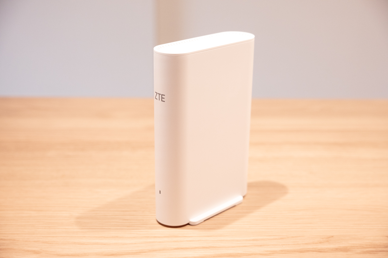 ZTE Sora AX3000 レビュー／小型でミニマルデザインのWi-Fi 6ルーター