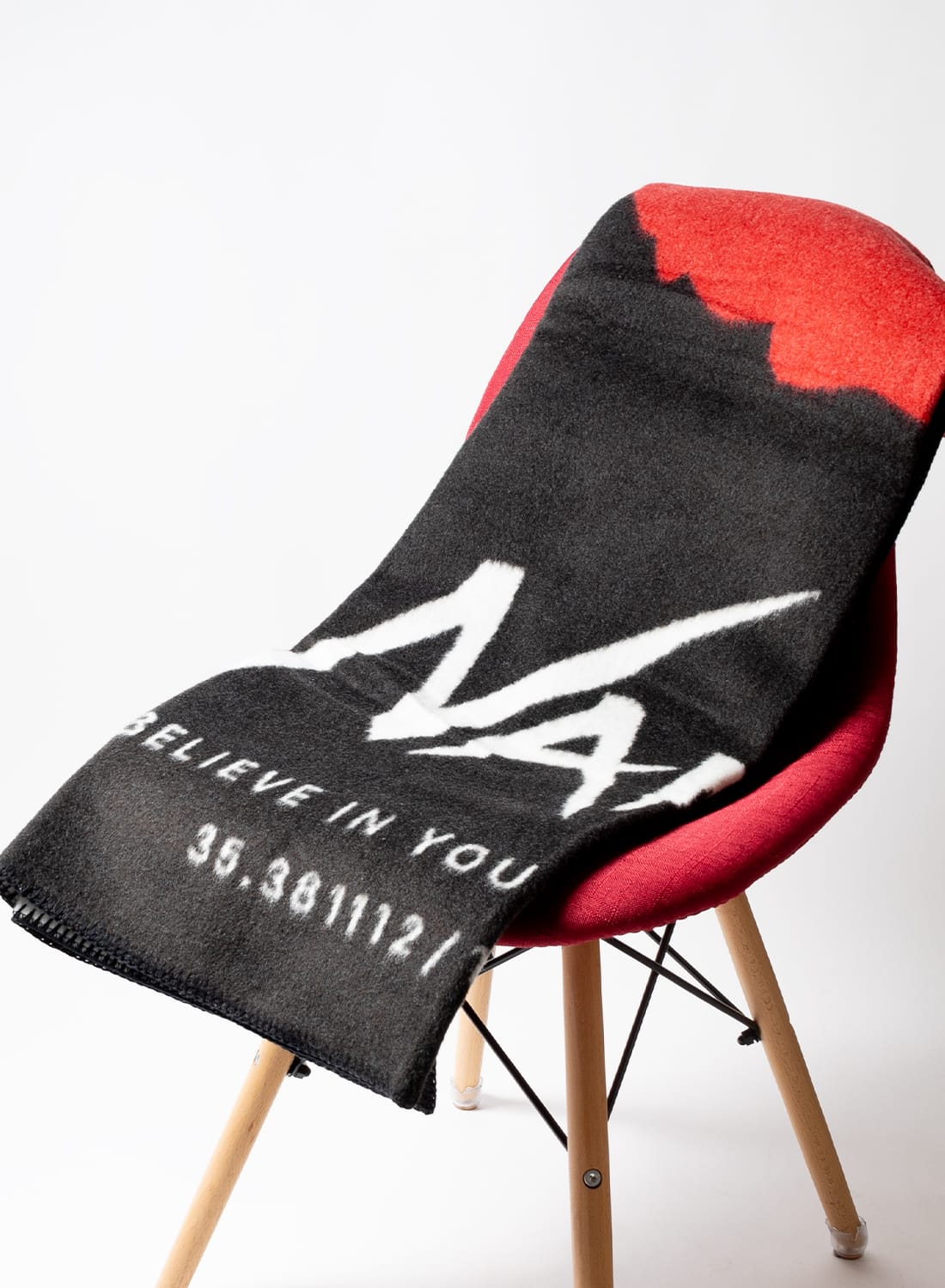 FLAME RESISTANT LOGO BLANKET|NANGA/フレーム レジスタント ロゴ