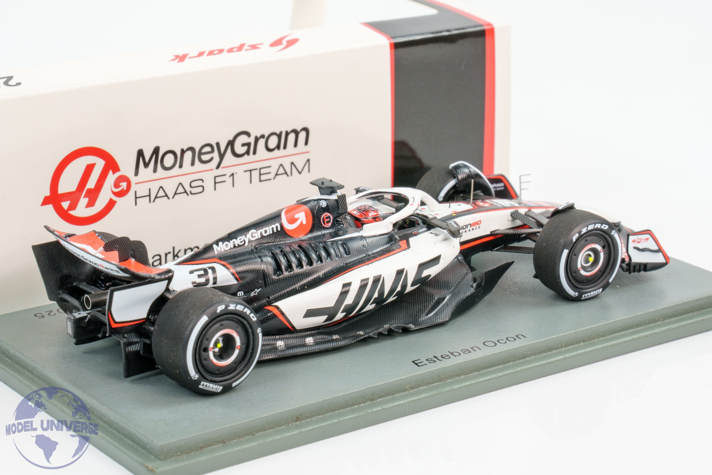 ハースF1スケールモデルカーを購入 | 情熱を集めよう