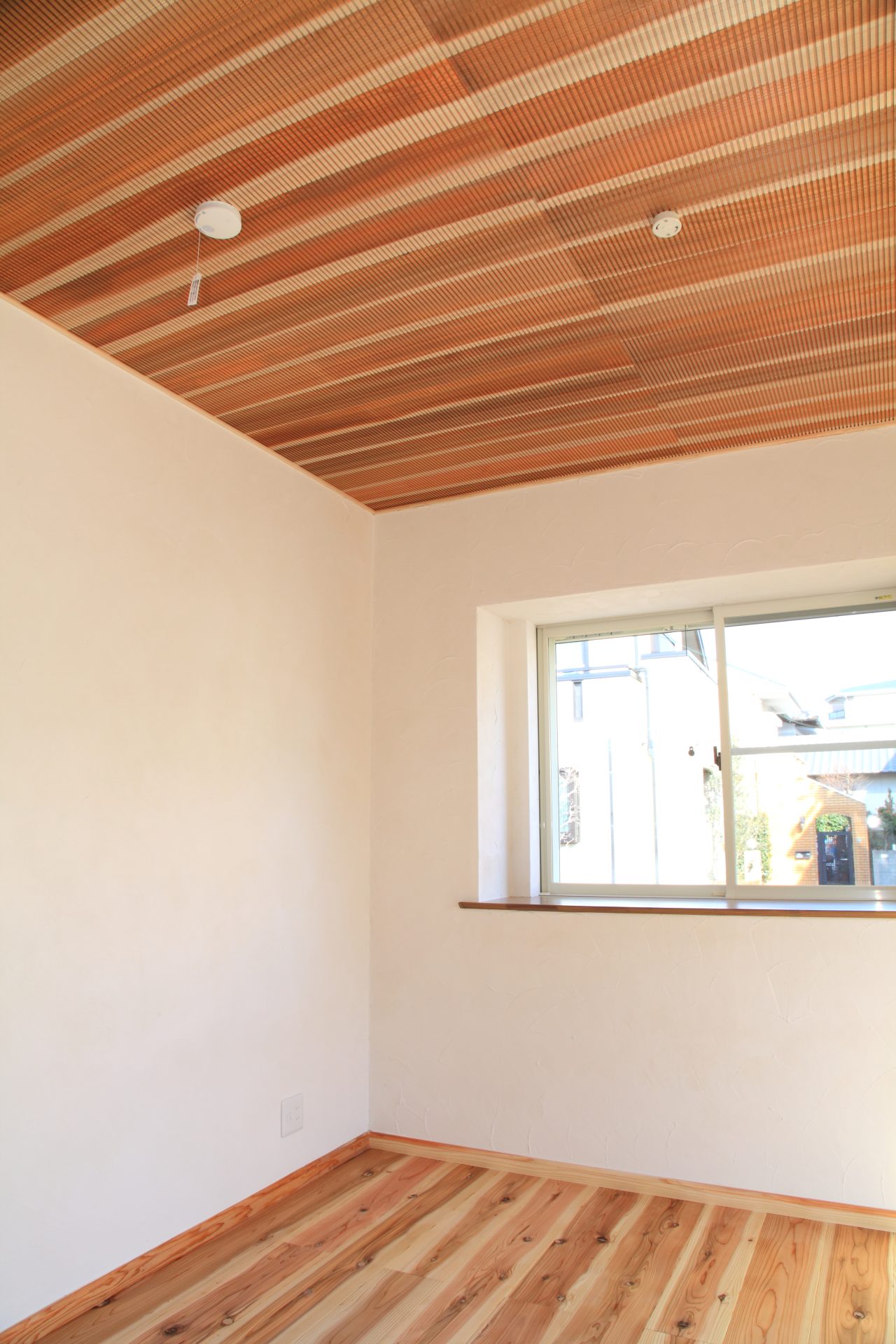 SUGI SLIT PRODUCTS 杉木口スリットパネル 無塗装 | 株式会社モリアン