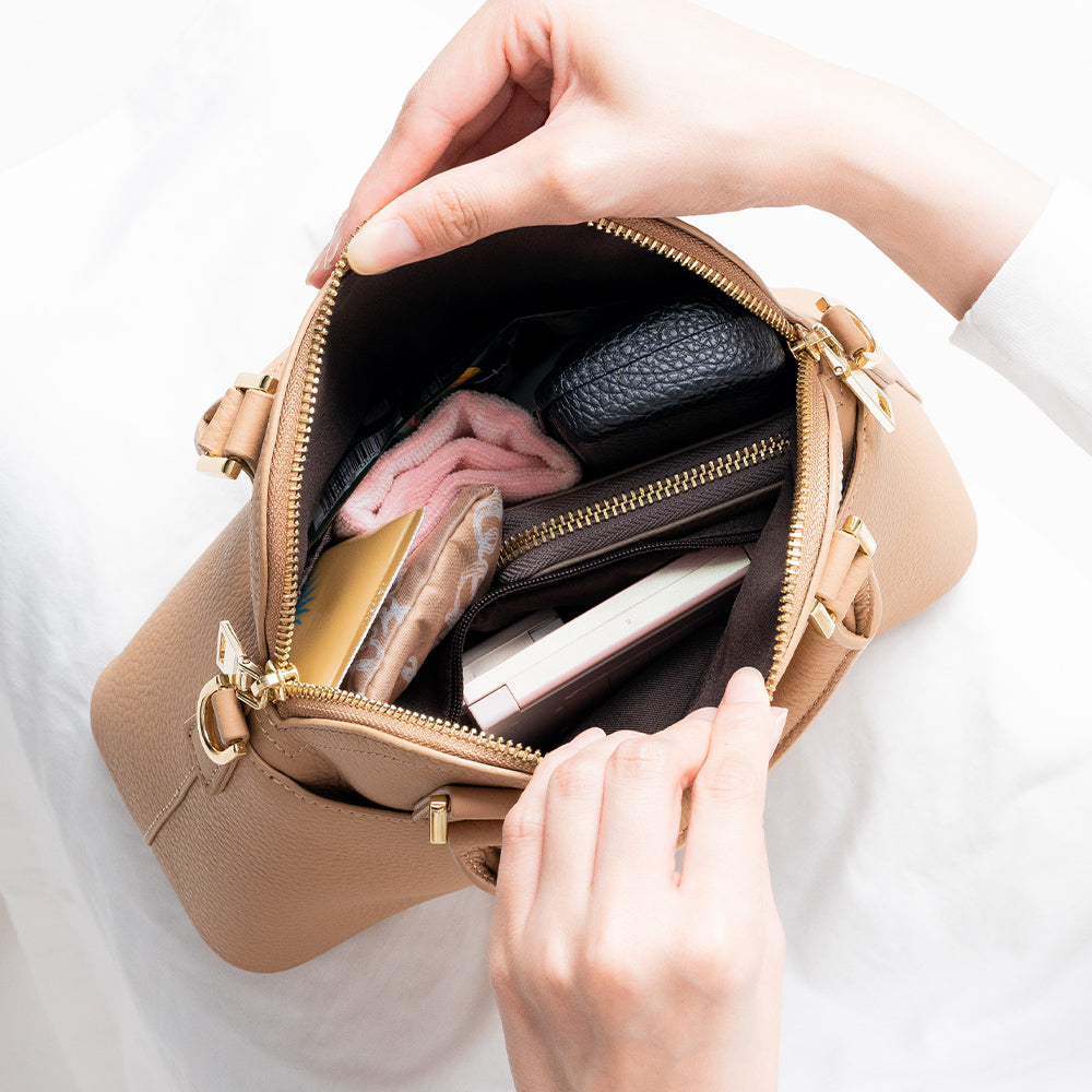 シュリンクレザー ショルダーベルト付き ダブルファスナー ミニ