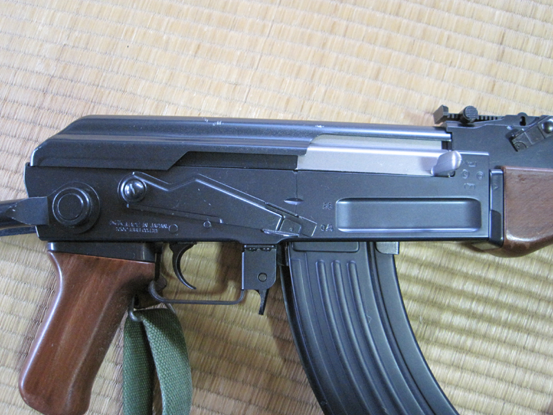 ak-47s_05.jpg