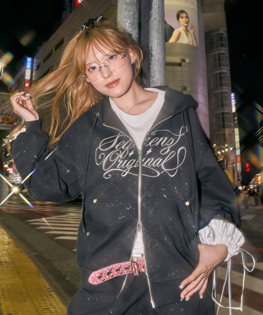 SEQUENZ（シークエンズ）】SQNZ LOGO GLITTER ZIP P/K / ジップ