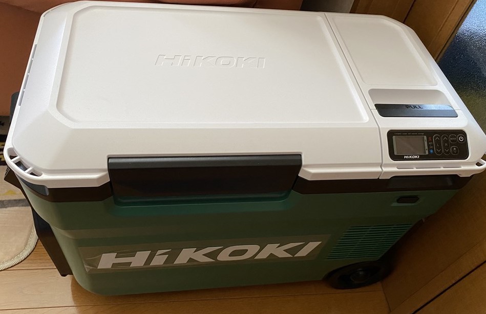 ハイコーキの冷温庫「UL18DB」レビュー。バッテリー充電器必要なし