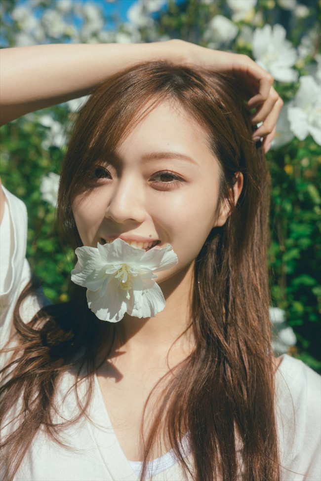 乃木坂46・梅澤美波、2nd写真集が2月3日発売決定 ファッションの聖地