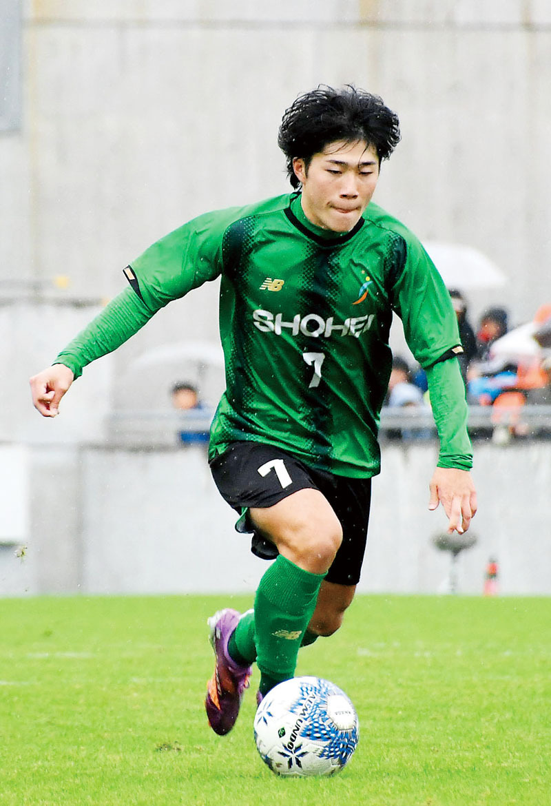 持ち味のドリブルで力に」 昌平高校のMF長 J1川崎へ加入内定 選手権