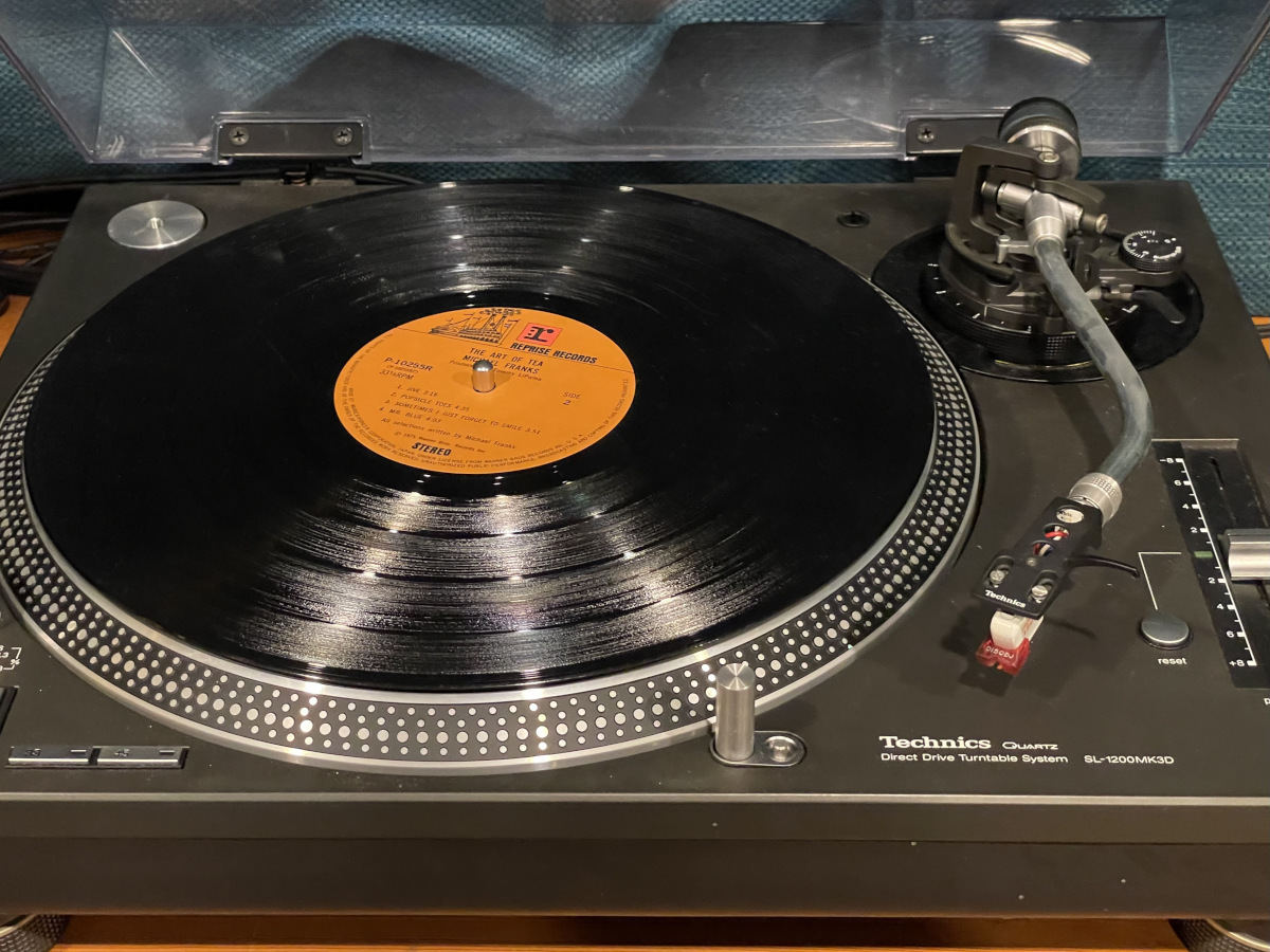 レコードプレーヤー『Technics SL-1200 MK3D』。歴史的名機でレコード