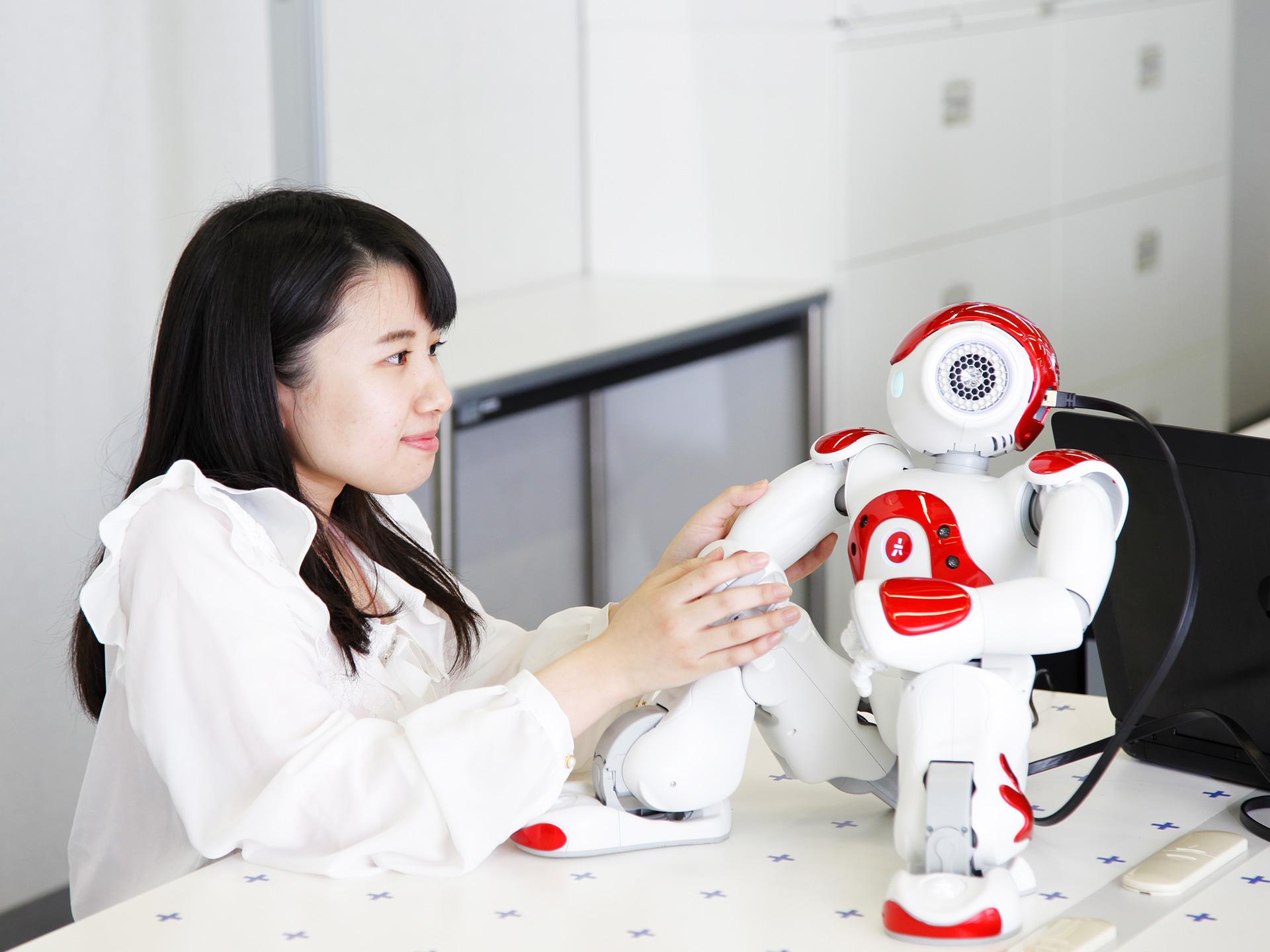 プログラミングを学ぶAI・IoT・ロボティクス専門学校｜HAL東京