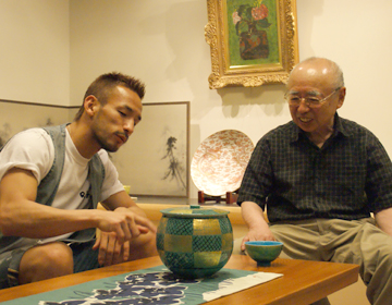 人間国宝が金で彩る「九谷焼」陶芸家・吉田美統さん 吉田幸央さん