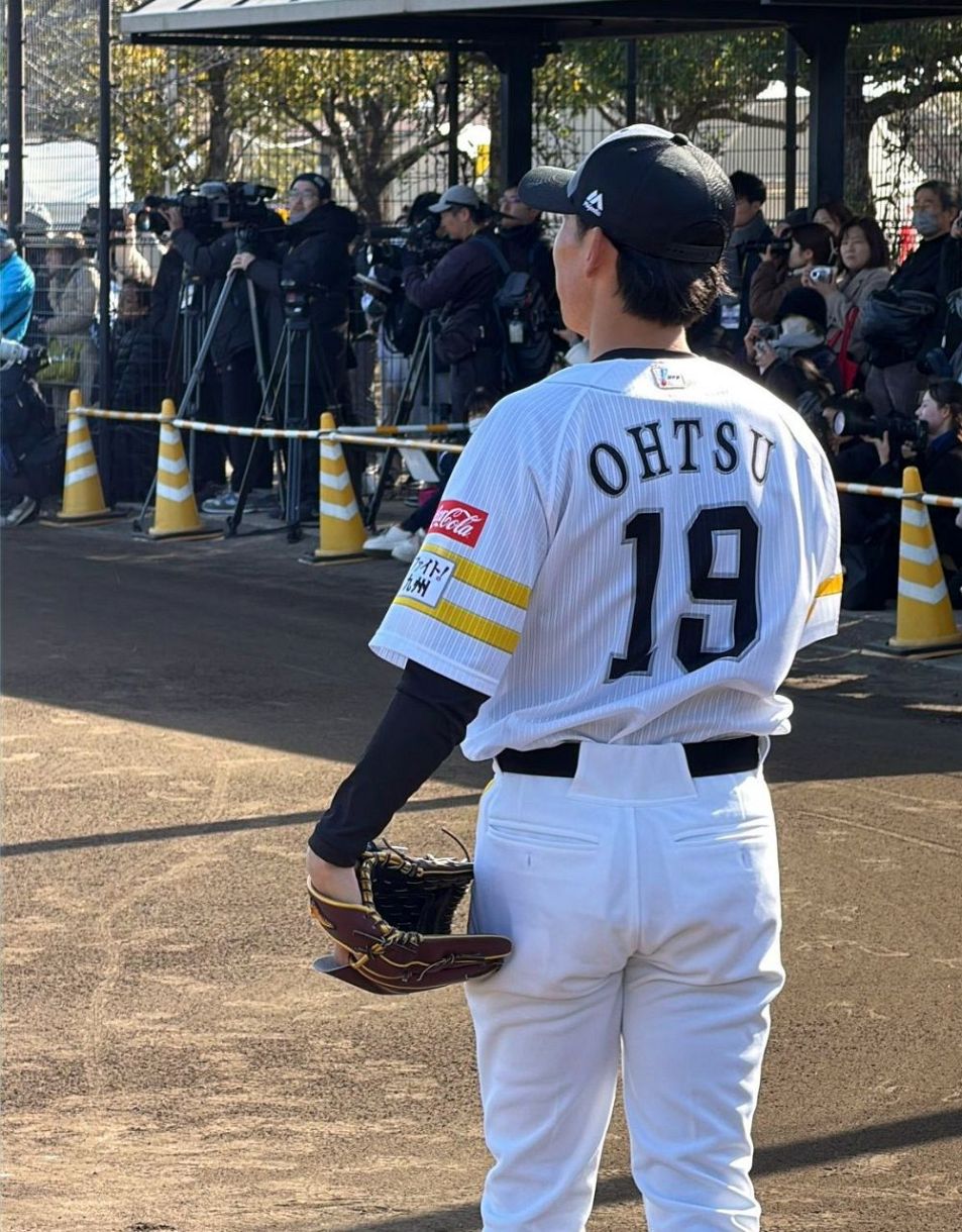 早く着たかった」ソフトバンク大津亮介が背番号「19」のユニホームを初