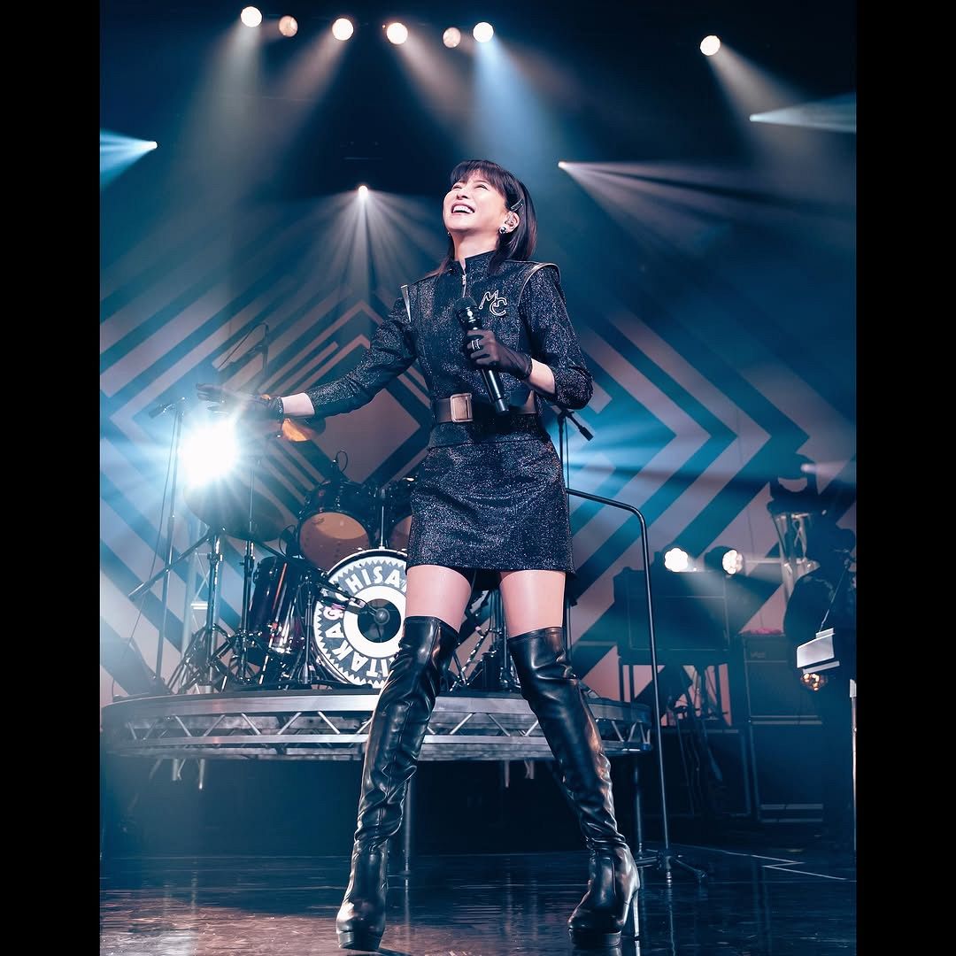 こんな56歳がいてもいいに決まってる」森高千里〝コンサート写真〟に