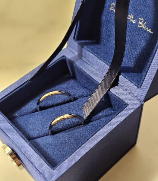 遺品整理で出てきた金の指輪を夫婦のペアリングにする - 西ちゃんの