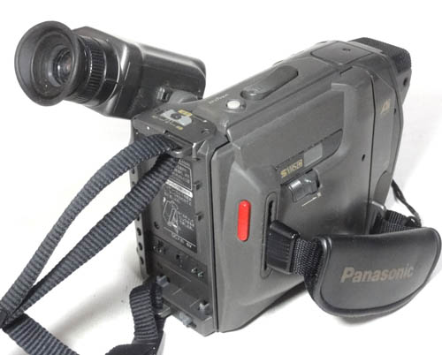 ジャンク譲渡コーナー （0円ジャンク） ＞ Panasonic NV-S9 S-VHS-C