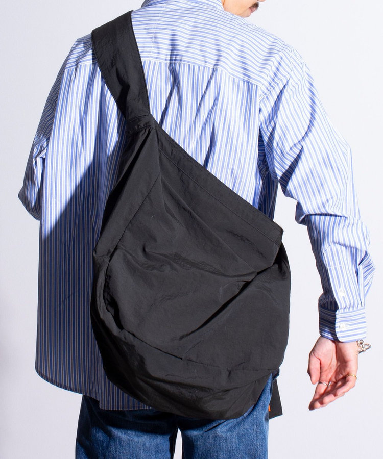 UNIVERSAL OVERALL】ウィンクルナイロン ニュースペーパーバッグ