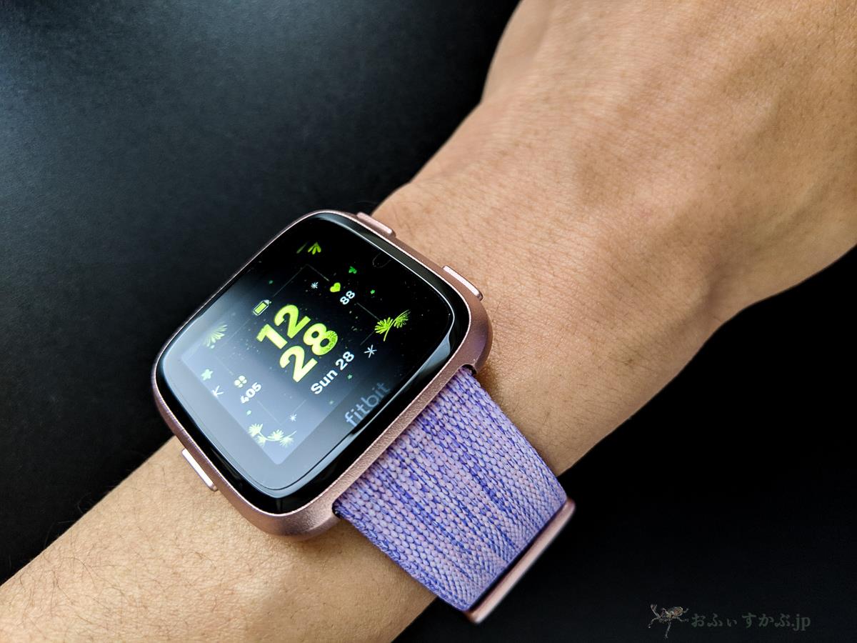 日用品] fitbit versa SPECIAL EDITION (Lavender Woven)はスマート