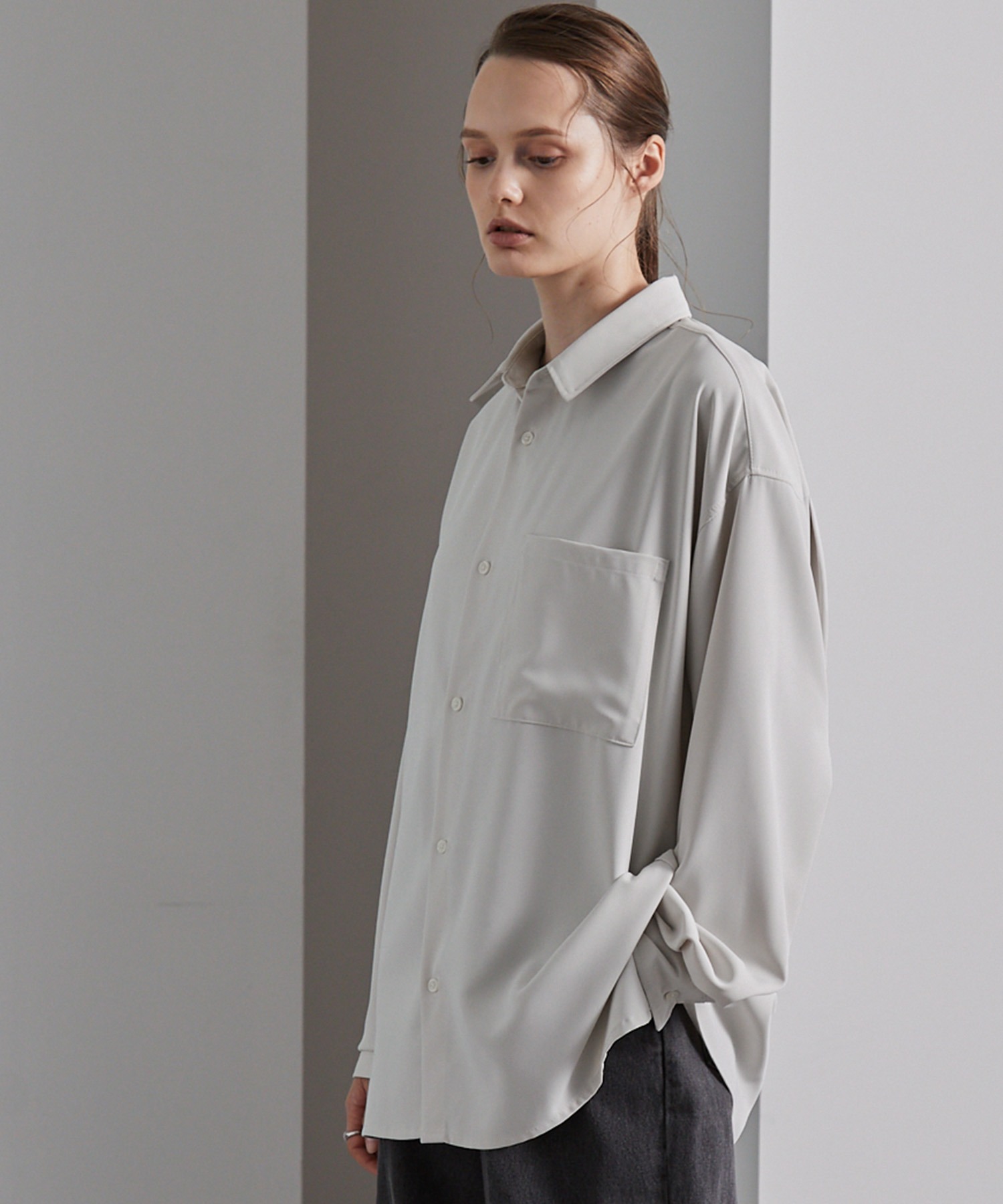 綾トロミ オーバーサイズドレープリラクシングL/Sシャツ MONO-MART