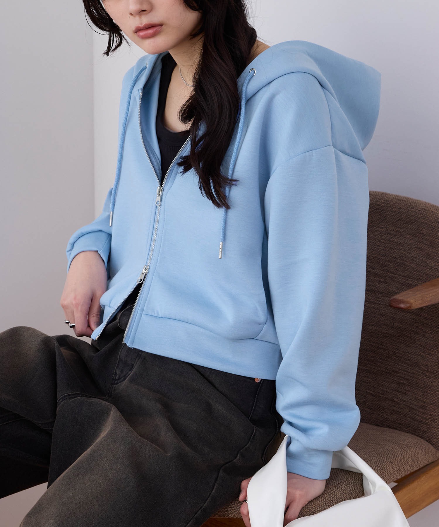 イージードライダンボールスウェットショート丈ダブルジップパーカー