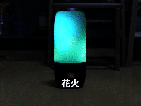 音と“光”のBluetoothスピーカー『JBL PULSE 3』が最高にドリーミング