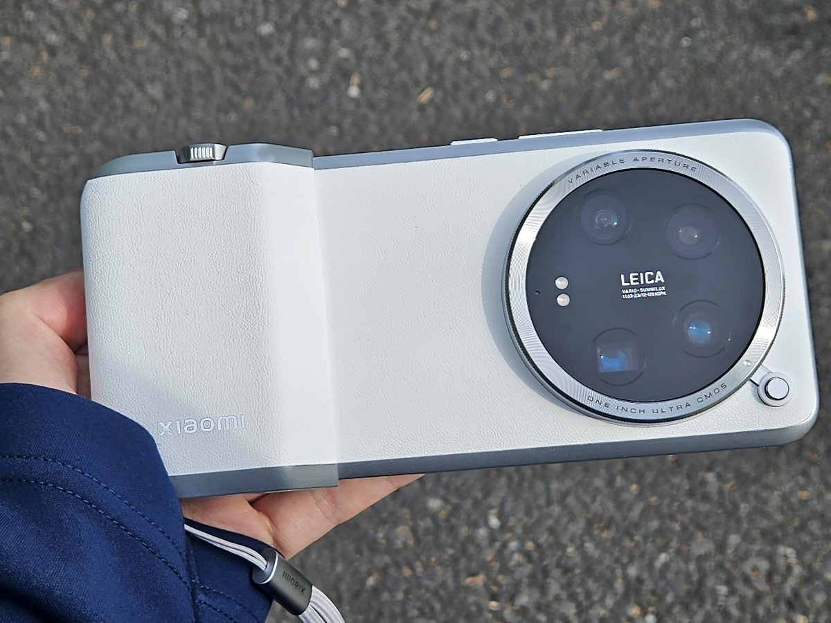 Xiaomi 14 Ultraとソフトフィルター「ブラックミスト No.05」でアキバ