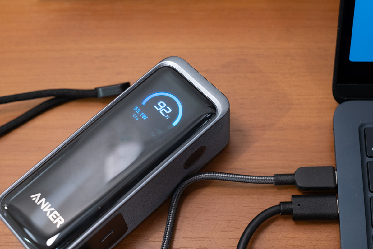 Anker Prime Power Bank（9600mAh, 65W, Fusion）レビュー：プラグ一