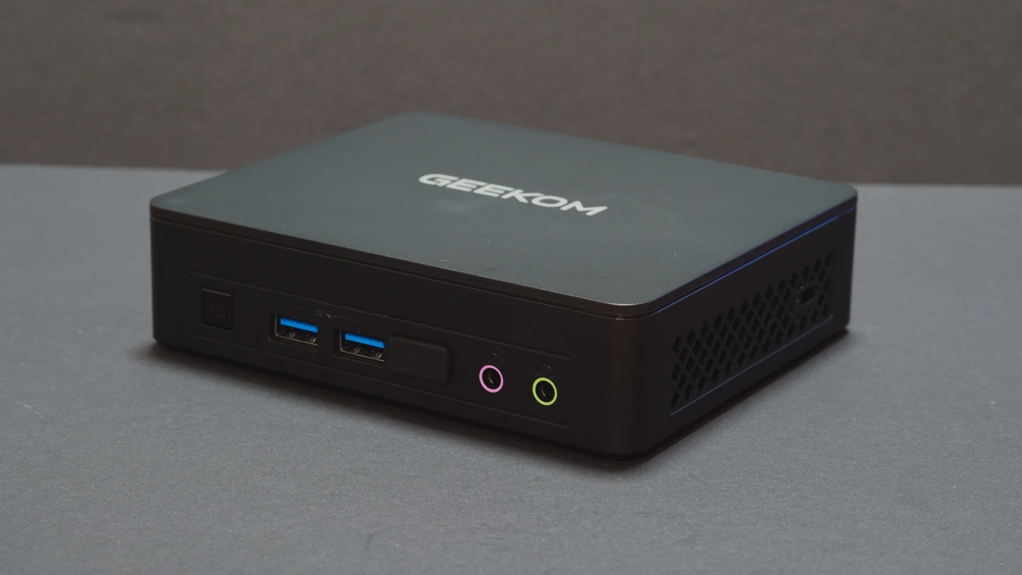 GEEKOM Air12 Lite レビュー：Intel N100搭載！低発熱で必要十分な性能