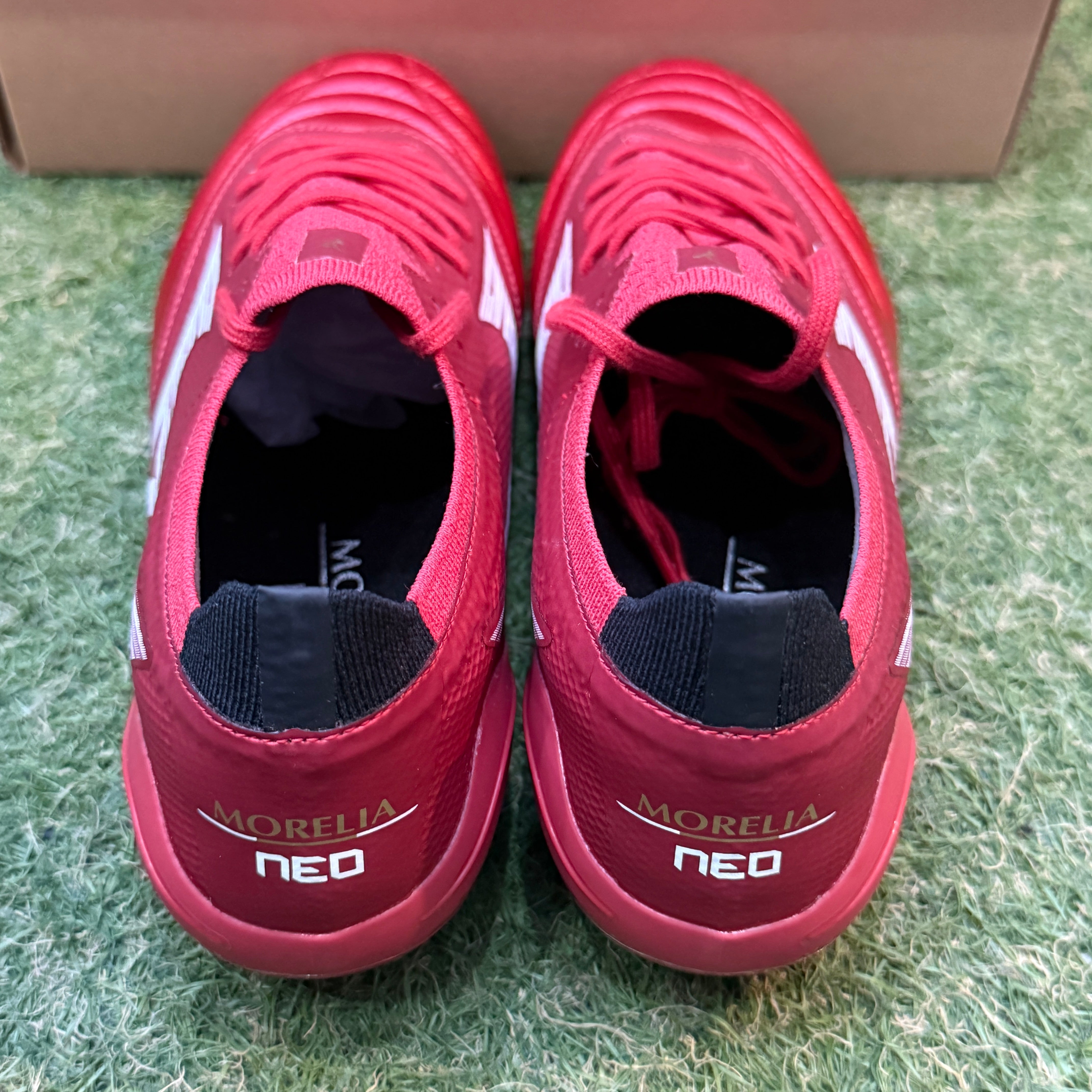 日本未発売 モレリアネオ4 β Elite AG P1GA254360 – 俺の足 サッカー