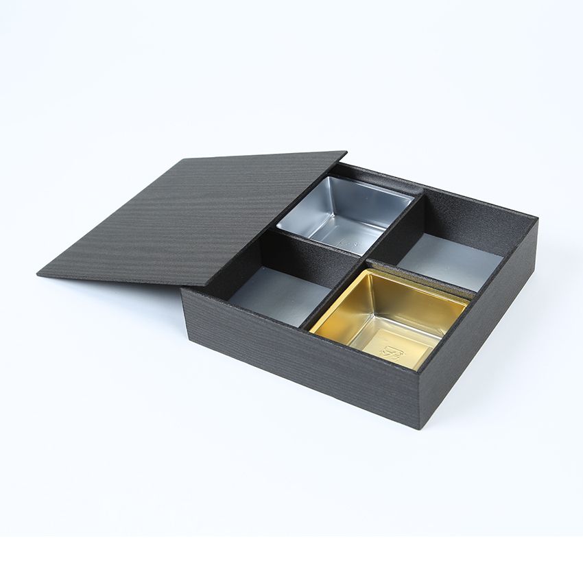 発泡製折箱共蓋付 黒久松 カップ(懐石80角)4ケ用の容器・商品ページ