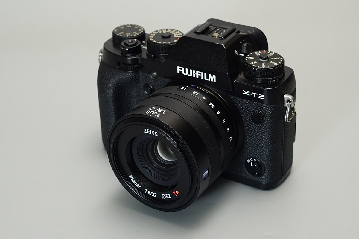 高性能で軽量コンパクト、しかも明るい！】「ZEISS Touit 1.8/32」が