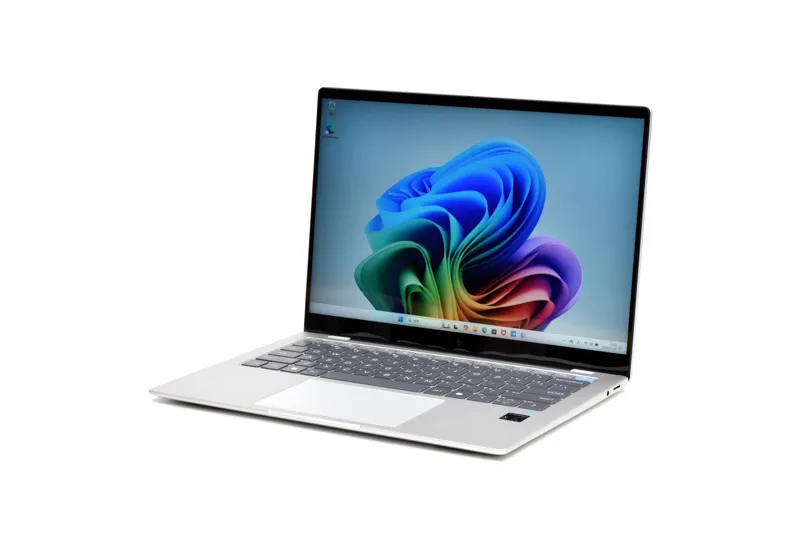 HP OmniBook X 14-fe レビュー：Snapdragon X 搭載の高性能 14型ノート