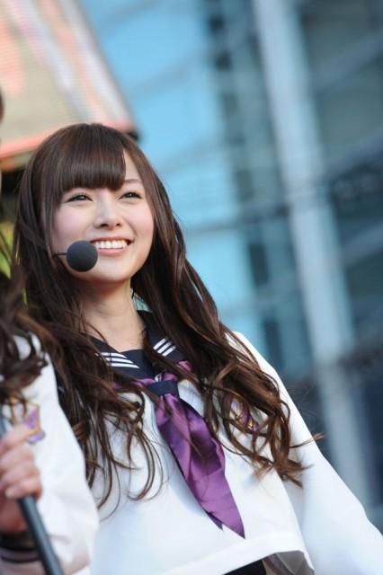 乃木坂46 白石麻衣 制服のマネキン衣装が似合ってる。 10th 個別京都