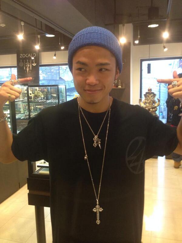 そろそろ仕事一段落して会社出るのでその前にさっきのカワイイ彼の正体