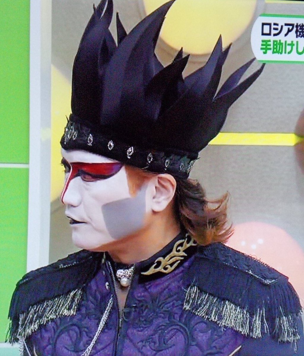 デーモン閣下の今日の横顔♡ くるくる度は、押めですね♪