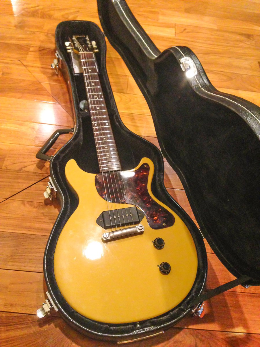 feel a heartbeat』のエレキギターはGibson「レスポールJr.」という