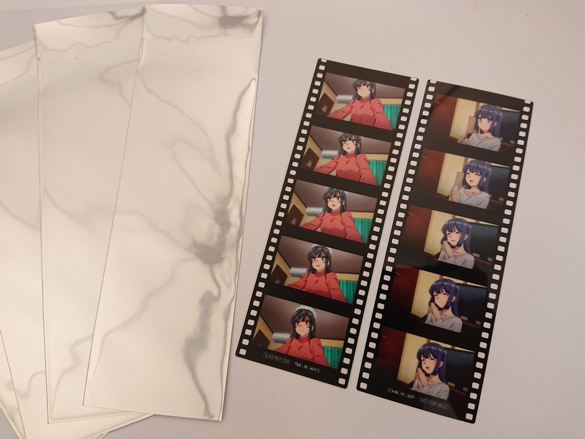 来場者特典情報】 第2週目特典「フィルムコマ風しおり(6種ランダム