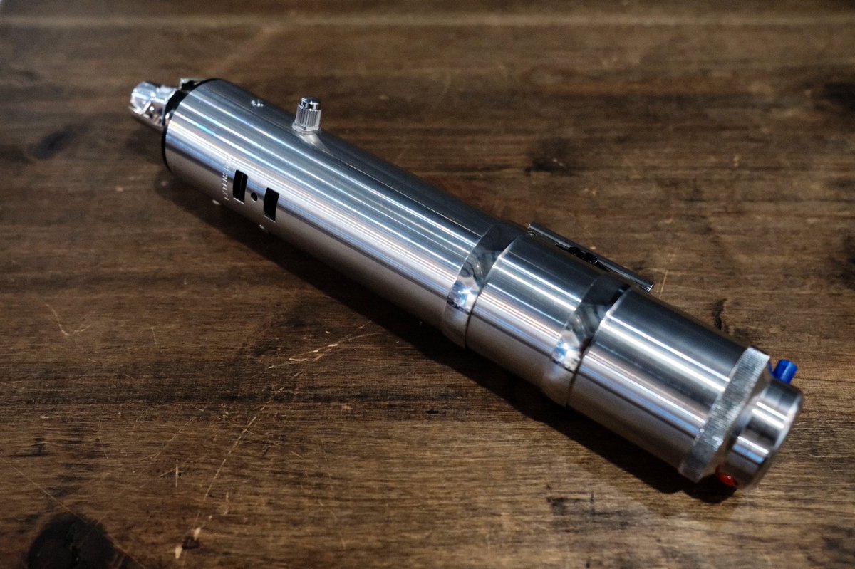 ライトセイバーといえば！こちらに本物ございます！当時予算がなかっ