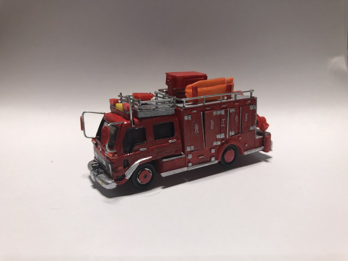 トミカ改造 ＃消防車 ＃懐かしの名車 お久しぶりです。 今年最初は
