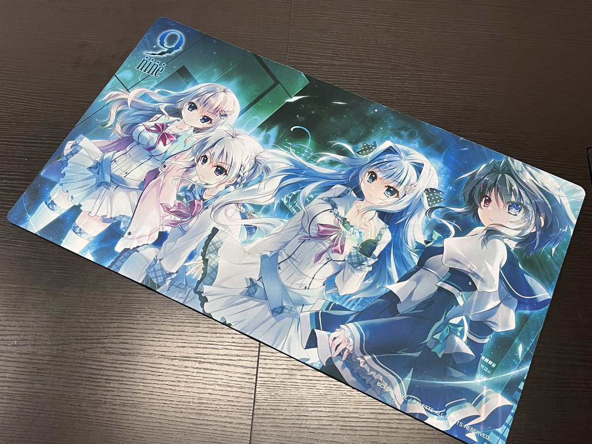 C102 ぱれっとブースでは 『9-nine-』ラバーデスクマットを販売します