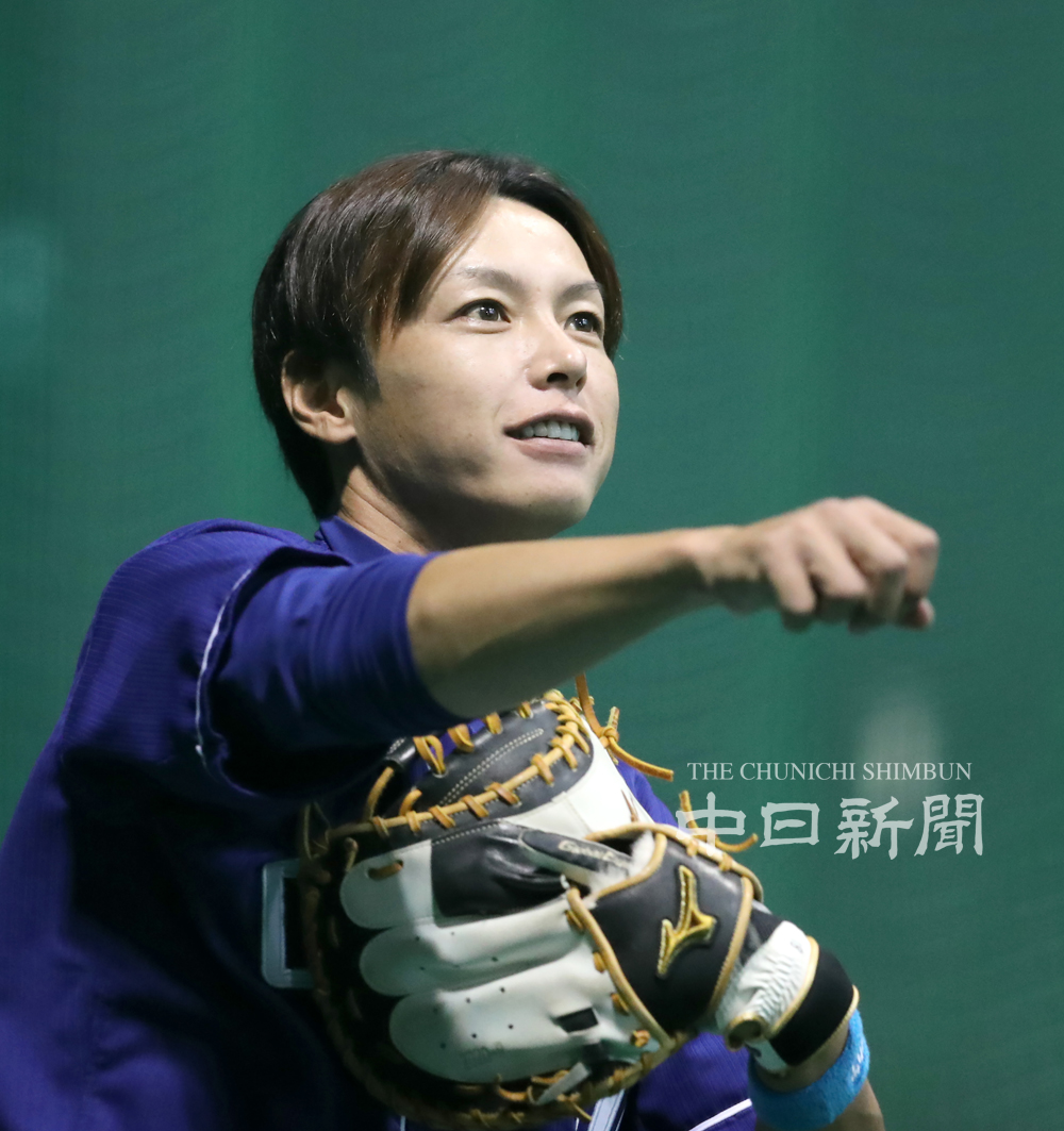 ドラゴンズ】 キャッチボールする浅尾2軍投手コーチです。さわやか