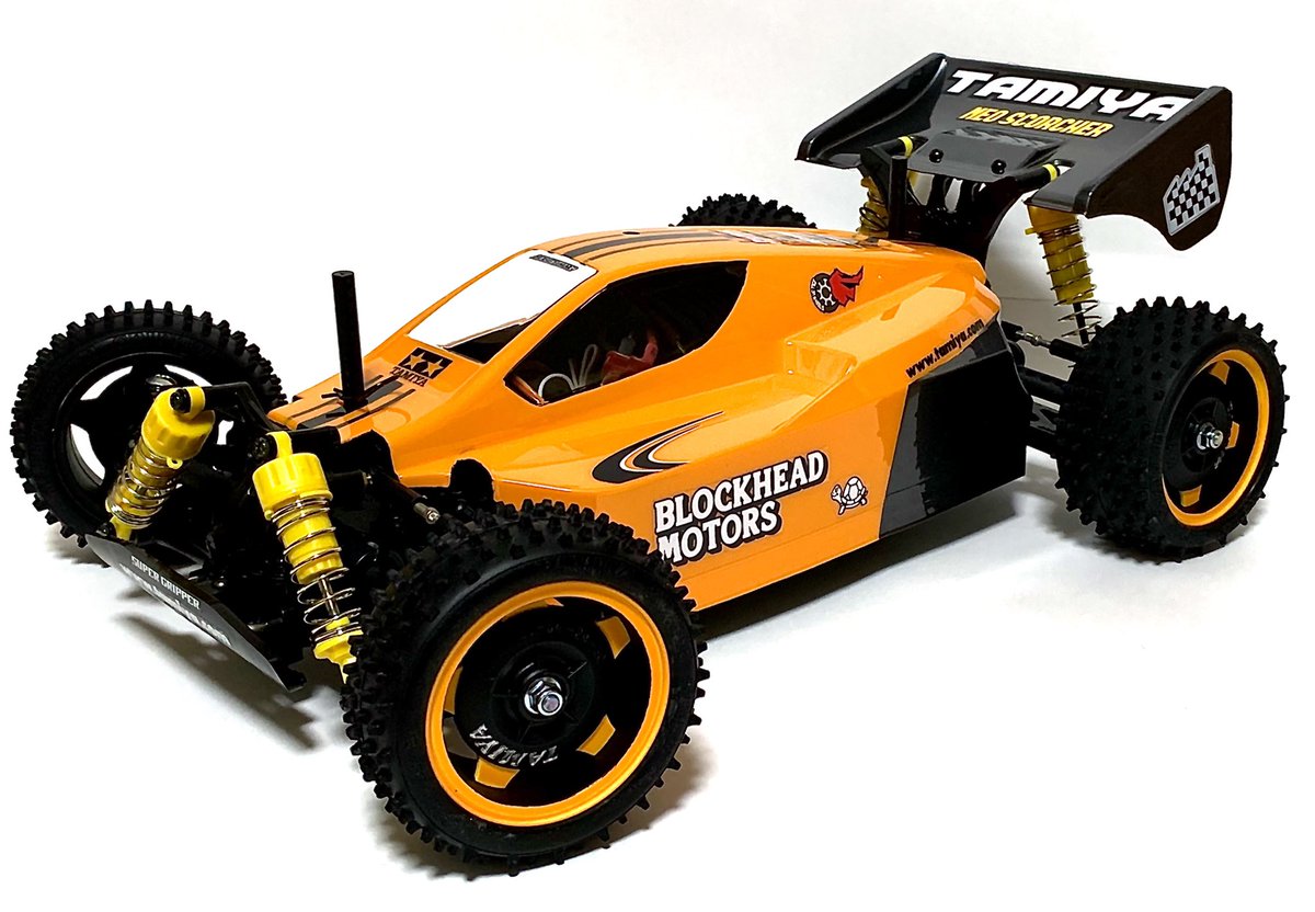 年末に完成したTT02Bネオスコーチャー！ステッカーをペタペタ貼りたい