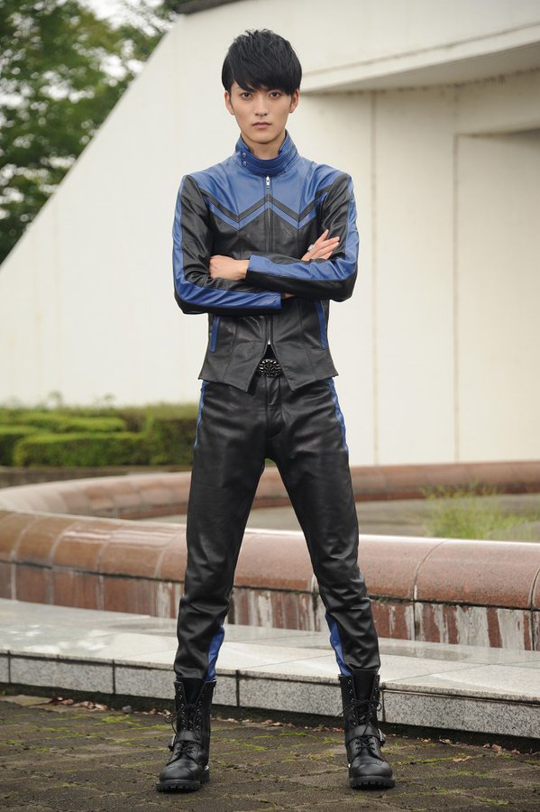 仮面ライダースペクター 登場作品:仮面ライダーゴースト 変身アイテム