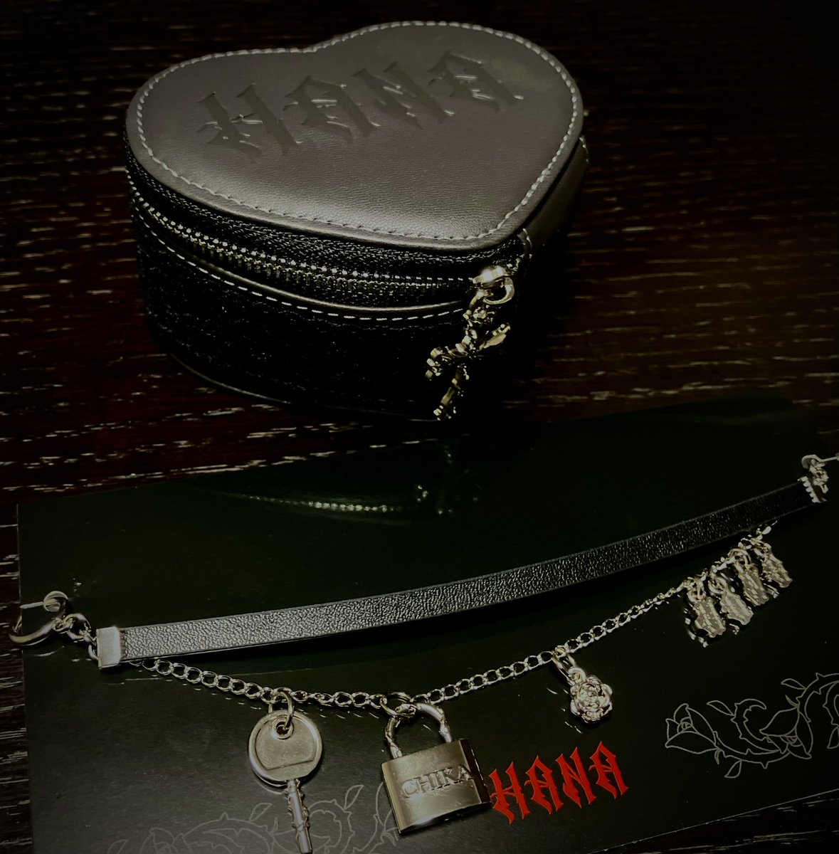 やーーとHANAのBAD LOVEグッズ到着🌹 #HONEYsプロフカード の宣言通り