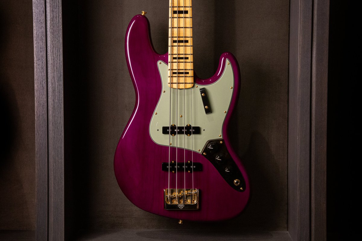 FenderCustomShop: American Custom Jazz Bass® NOS 軽量な2ピースの