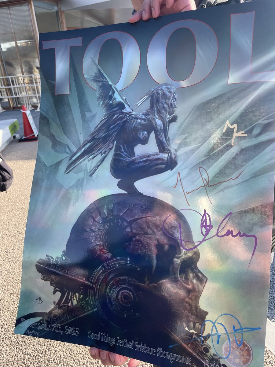 TOOL 神戸物販速報 海外公演のサイン入りポスターあり(4種) 1人 1枚