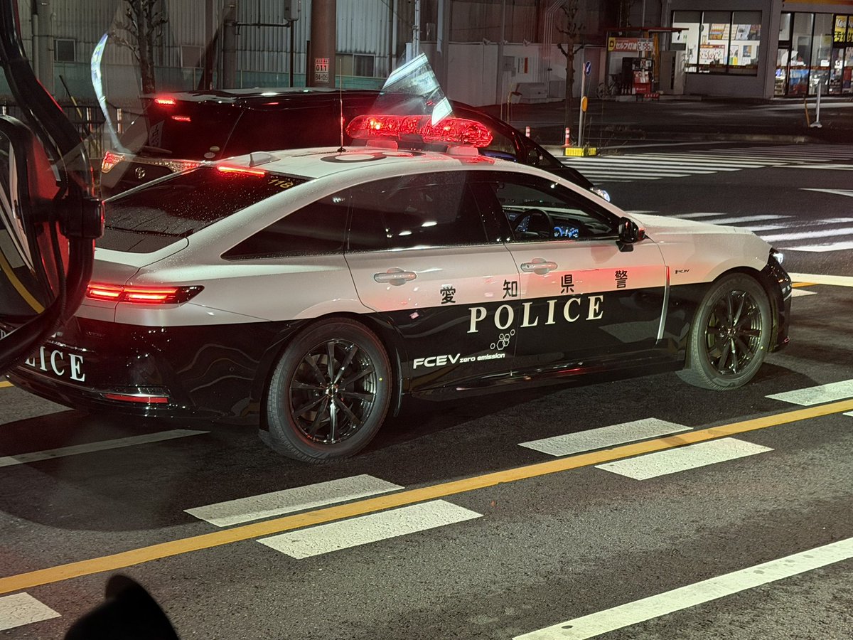 クラウンセダン #パトカー #愛知県警 さっき22号でクラウンセダンFCEV